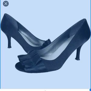 Stuart Weitzman satin heels Gigi